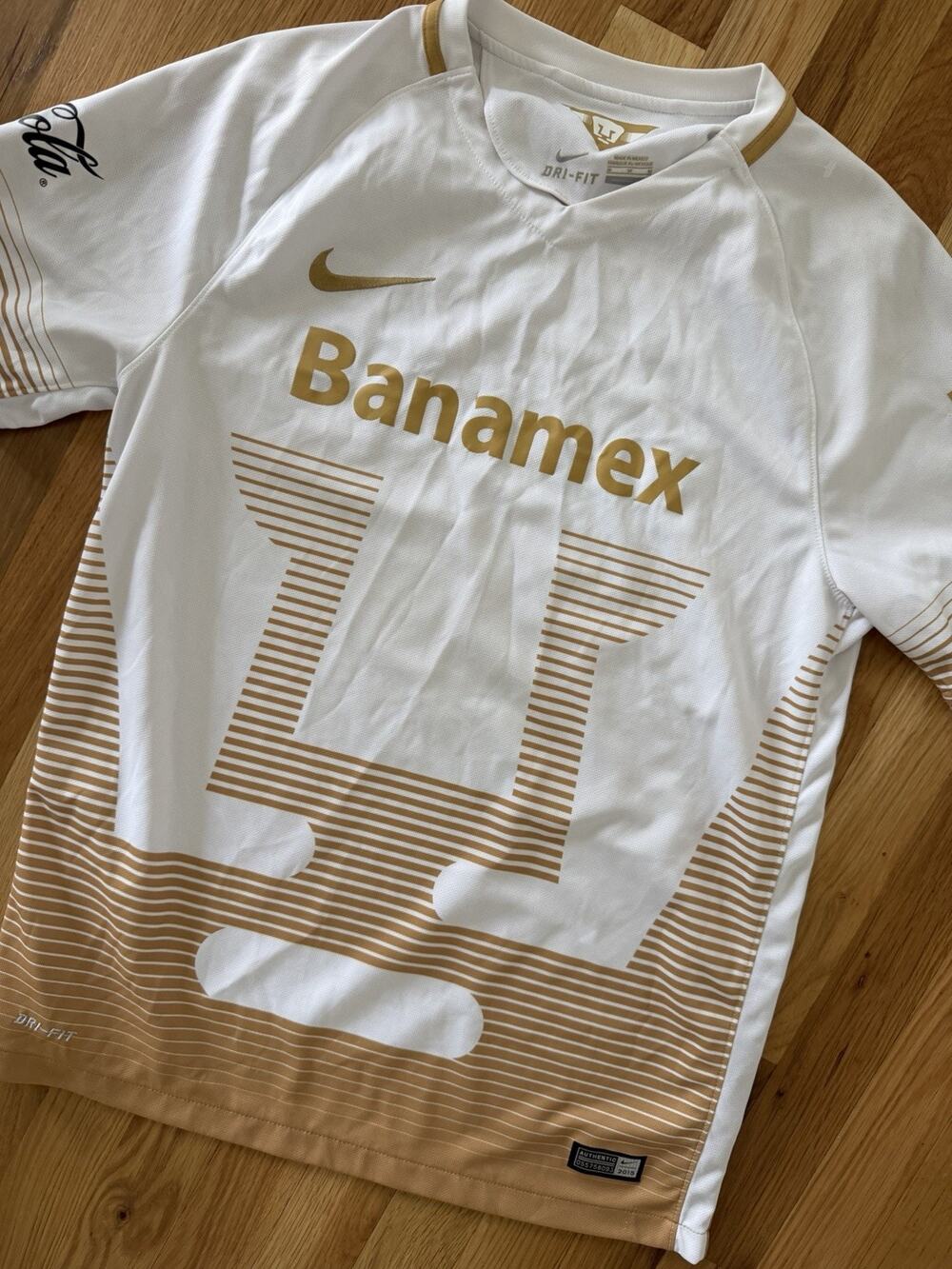 Pumas UNAM Authentic Nike Jersey Size Medium Mens 2015-2016